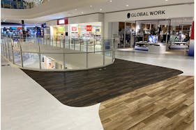 【イオンモール白山】2階西側吹抜け