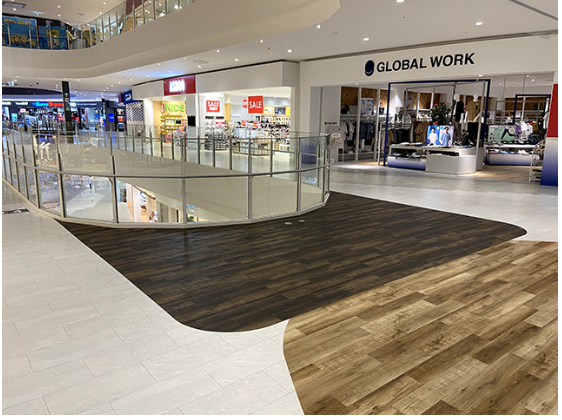 【イオンモール白山】2階西側吹抜け