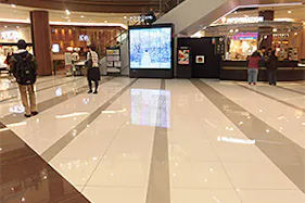 【イオンモール多摩平の森】1F センターコート