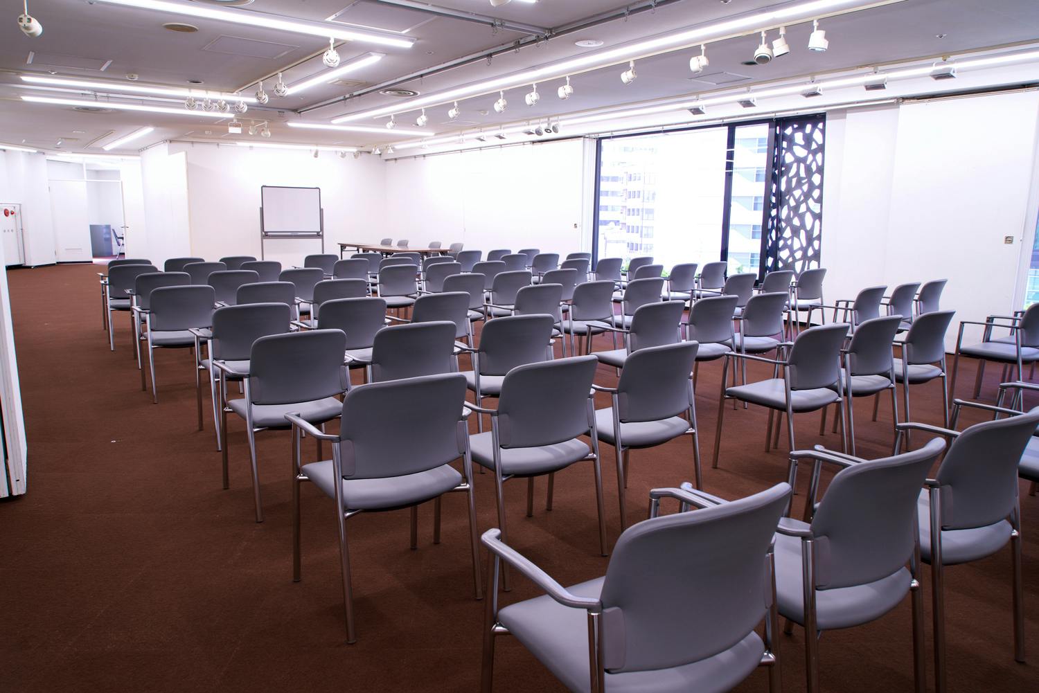 【銀座駅2分/全面】個展やグループ展等のアートギャラリー用途、招待制のアパレル展示販売会等に最適なイベントスペース