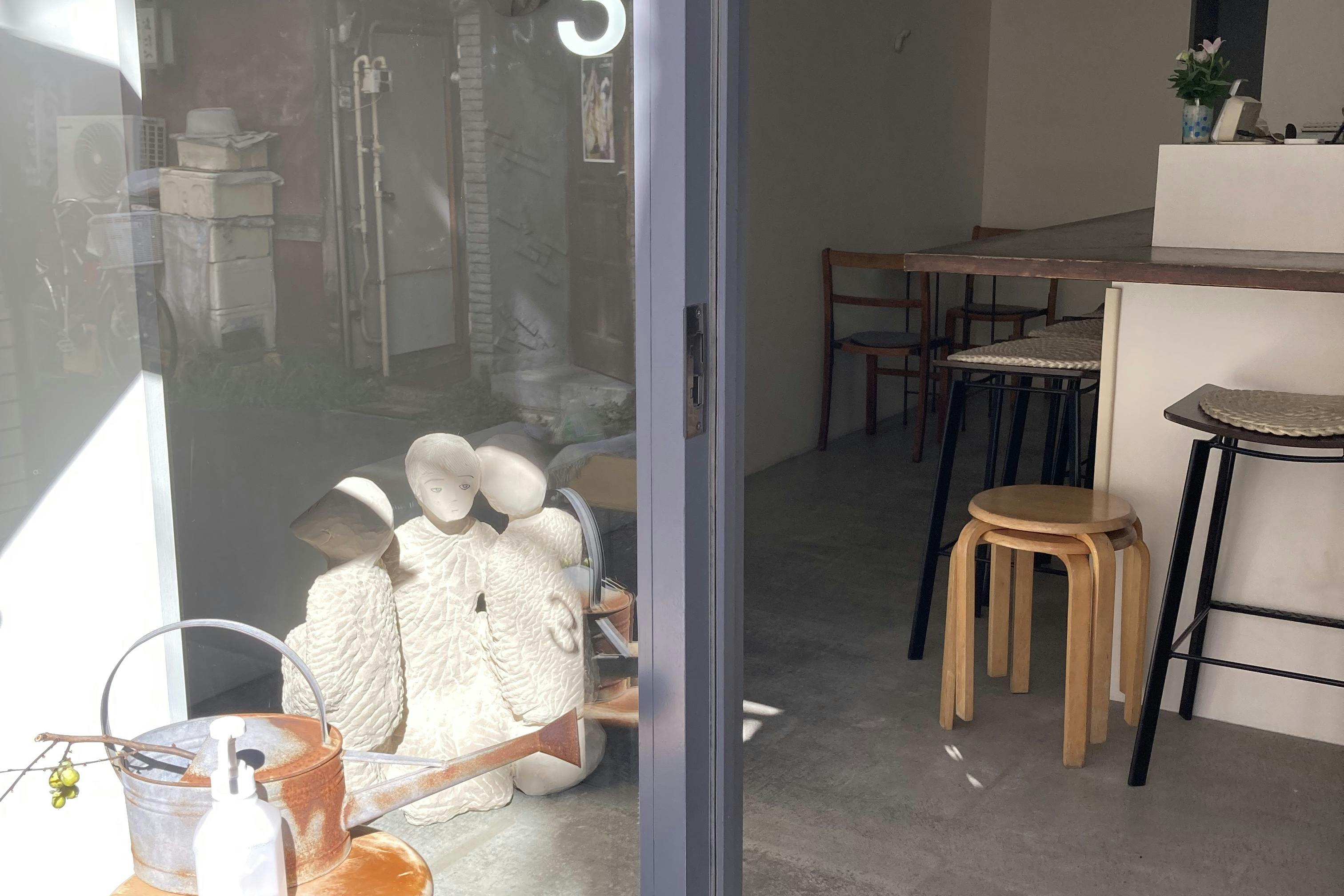 店舗入り口(ドア開放)