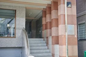 【神泉駅1分】撮影に適した白を基調とした自然光が入る撮影スタジオ兼レンタルスペース