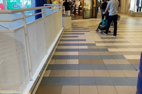 【港北TOKYUS.C./センター南駅直結】PRイベントやポップアップストアに最適なショッピングセンターのエントランス付近にあるイベントスペース(小)