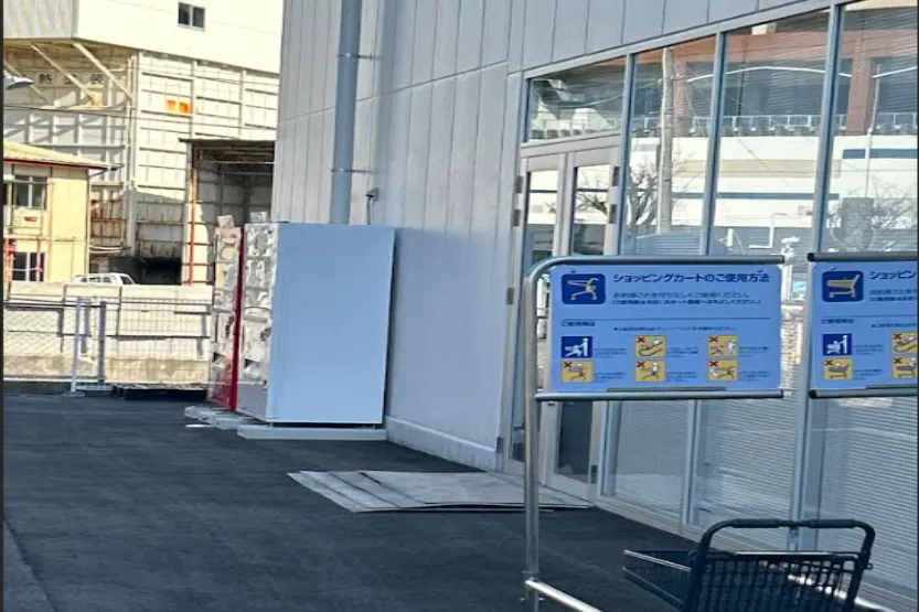 【TRIAL smart東長崎店】【出入口横 スペース」食物販の出店が可能なトライアルマルシェ(キッチンカー/テント・スペース)