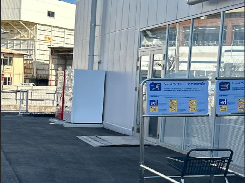 【TRIAL smart東長崎店】食物販限定 出入口横 (キッチンカー/テント)