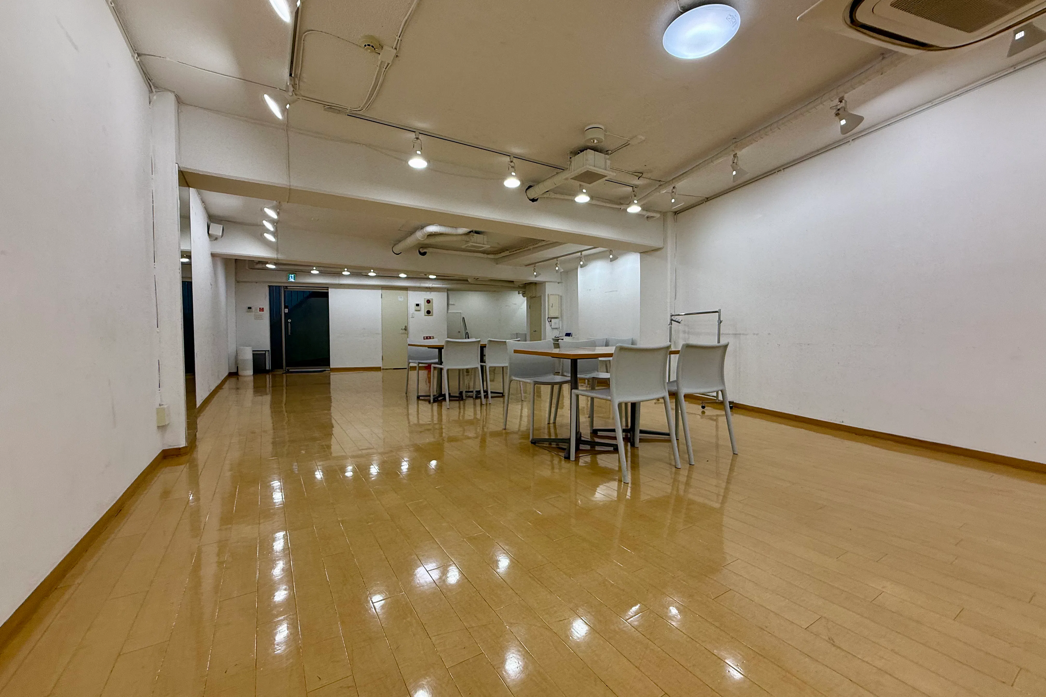 【レンタルスペースさくら 原宿B1|原宿駅5分】アパレル展示会などに適したレンタルスペース(B1)