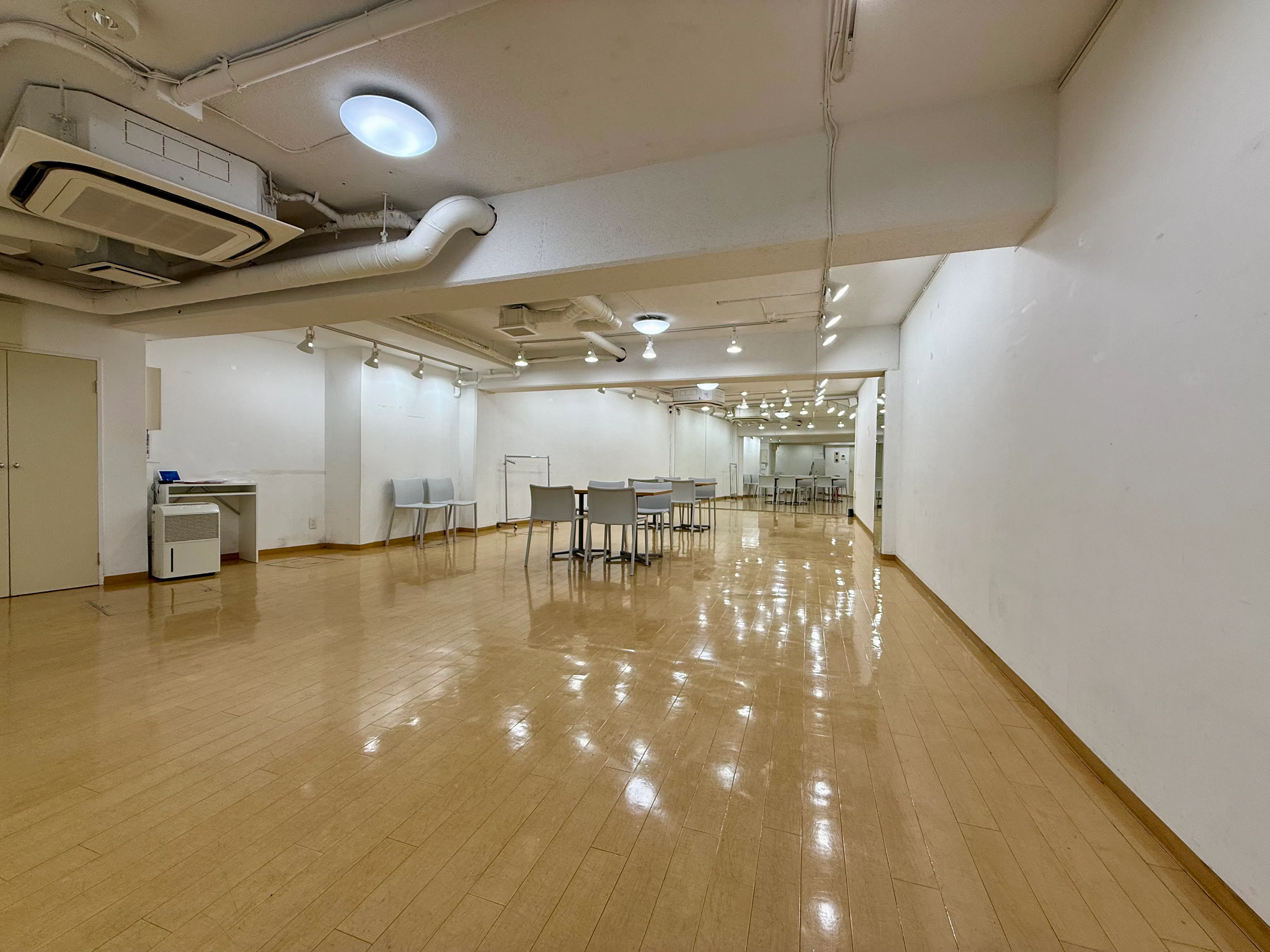 【レンタルスペースさくら 原宿B1｜原宿駅5分】アパレル展示会などに適したレンタルスペース（B1）