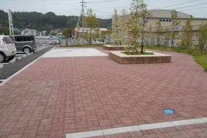 【フレスポ豊後大野】キッチンカーやプロモーションイベントに利用可能なスーパー前の広場スペース