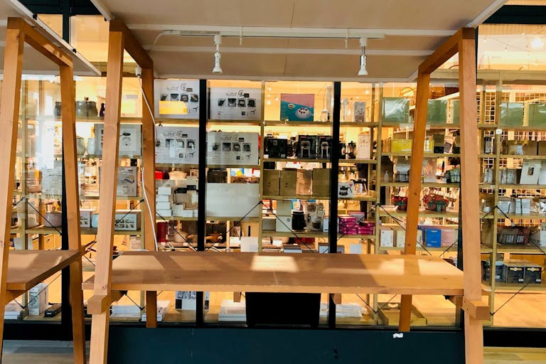 【BRANCH 松井山手】物販やPR利用に適したテント型のイベントスペースの画像1