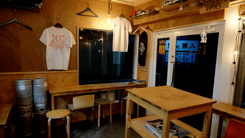 壁面も展示しやすいよう設計されています。