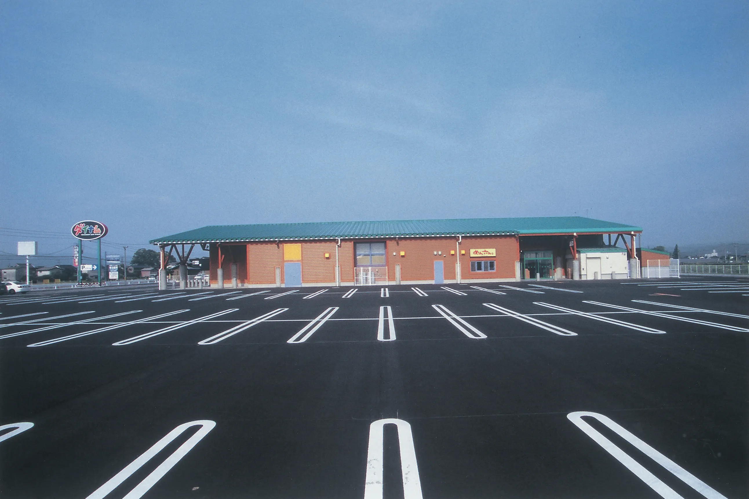 【ダイナム福岡八女店】キッチンカー出店やプロモーションイベントに最適なアミューズメント施設のイベントスペース