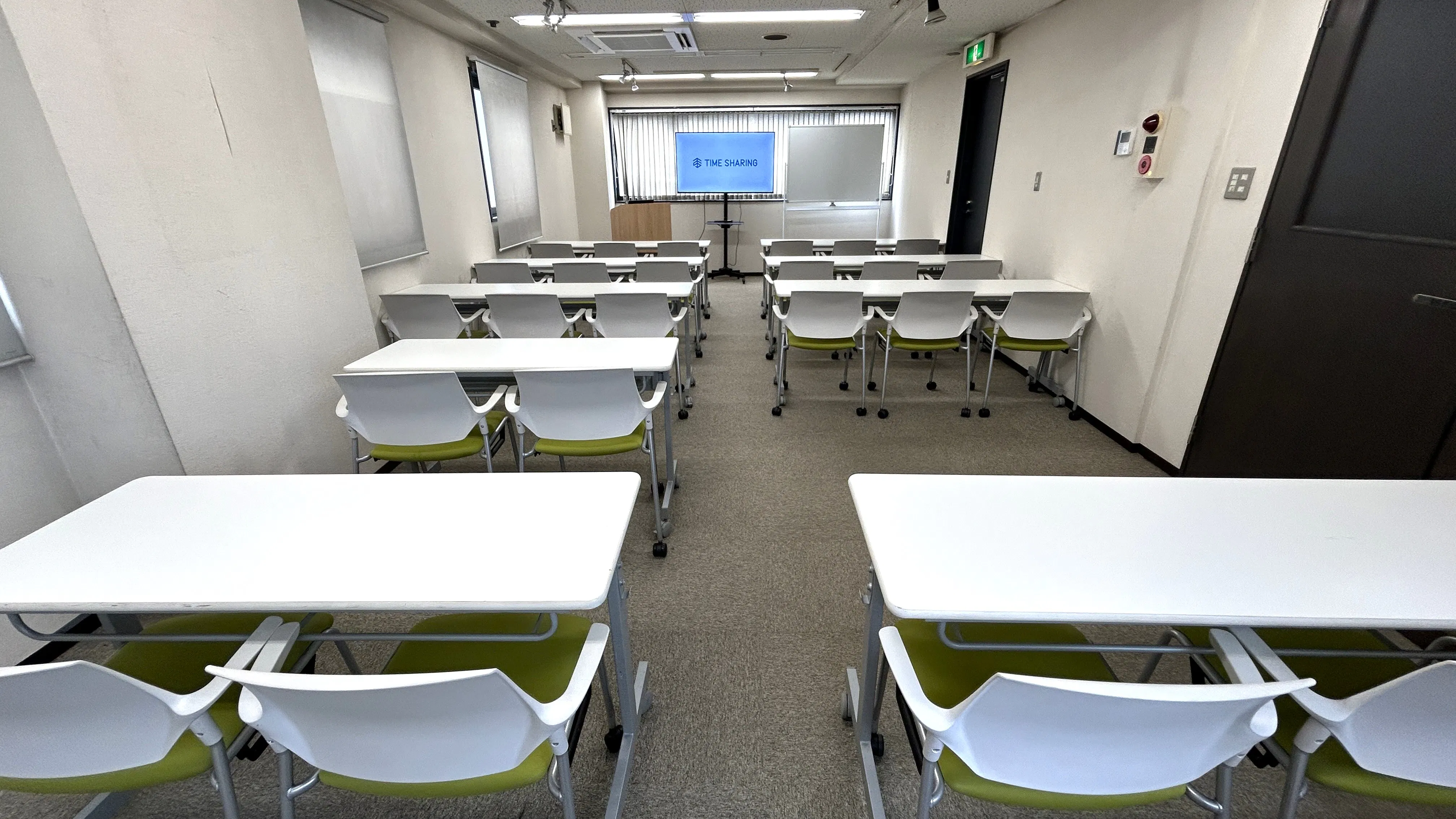 【TIME SHARING 田原町 USUI ANNEX｜田原町駅5分】25名着席で学びと交流に使える7階イベントスペースの画像