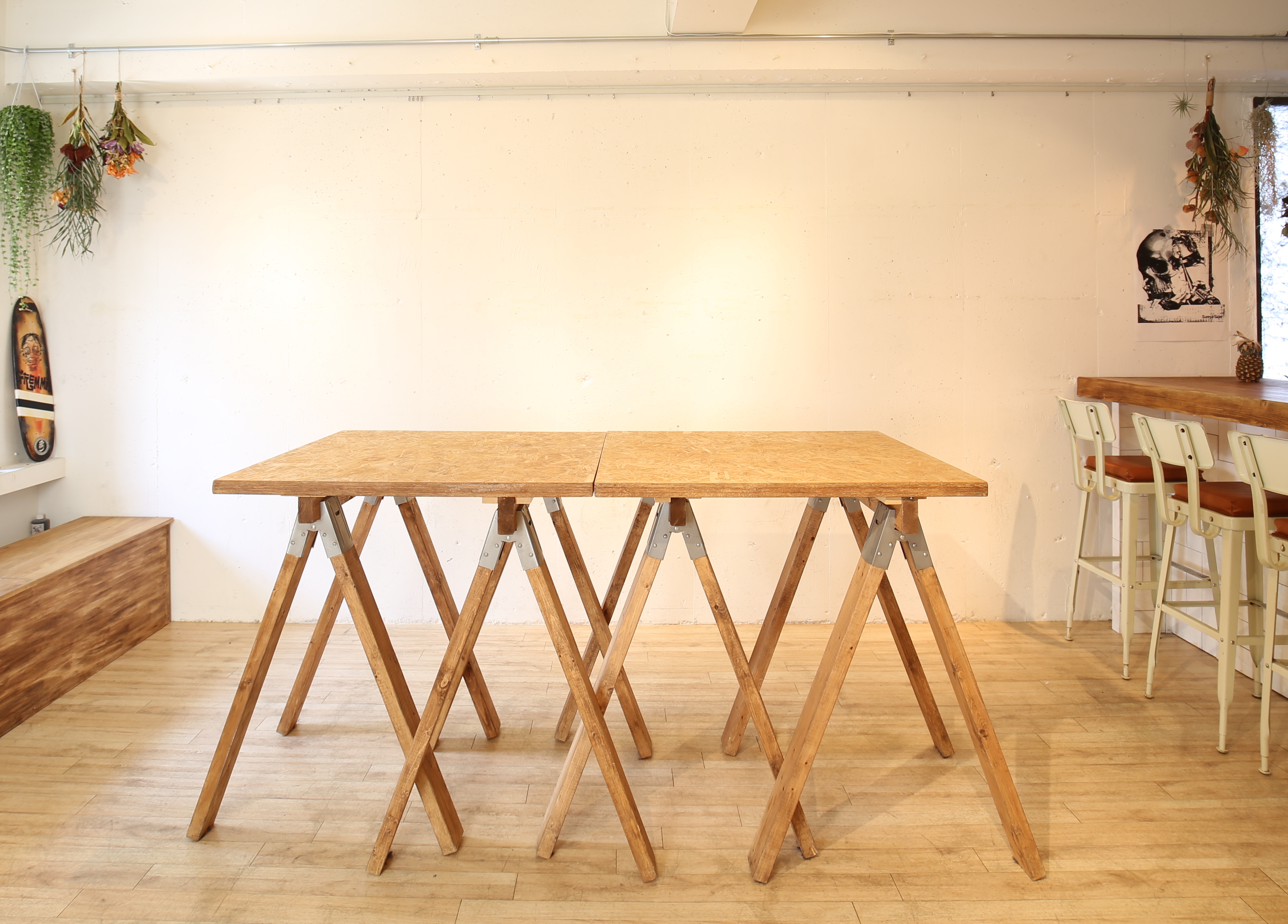 テーブル　天板90cm x 90cm x 2台