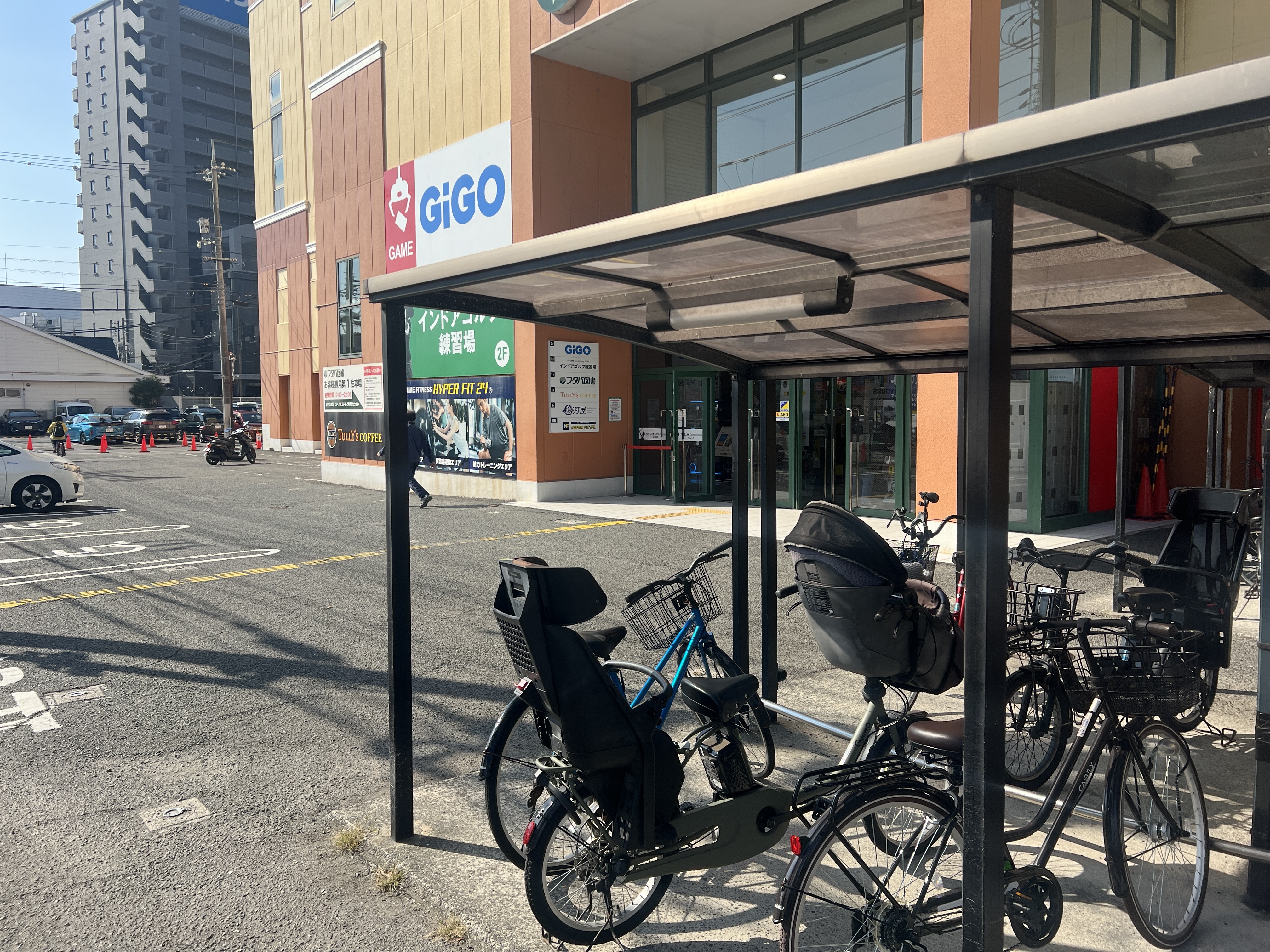 【フタバ図書TSUTAYA MEGA中筋店】キッチンカーに最適な店舗入口前のイベントスペースの画像6