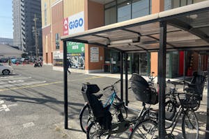 【フタバ図書TSUTAYA MEGA中筋店】キッチンカーに最適な店舗入口前のイベントスペース