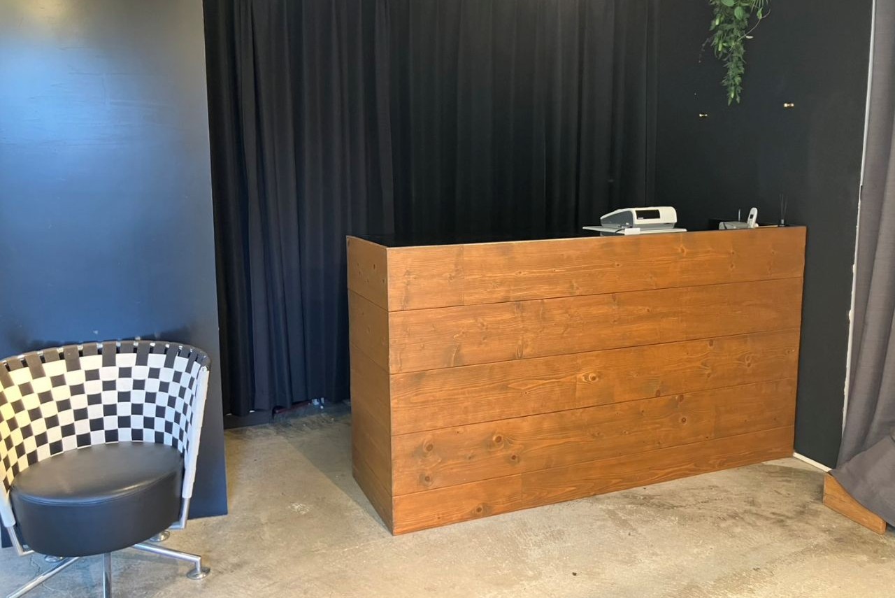 【四ツ橋駅4分】複数駅からアクセス可能！新町エリアにある展示会やポップアップストアに最適な白壁の路面イベントスペース