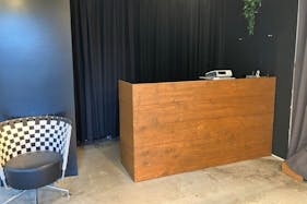 【四ツ橋駅4分】複数駅からアクセス可能!新町エリアにある展示会やポップアップストアに最適な白壁の路面イベントスペース