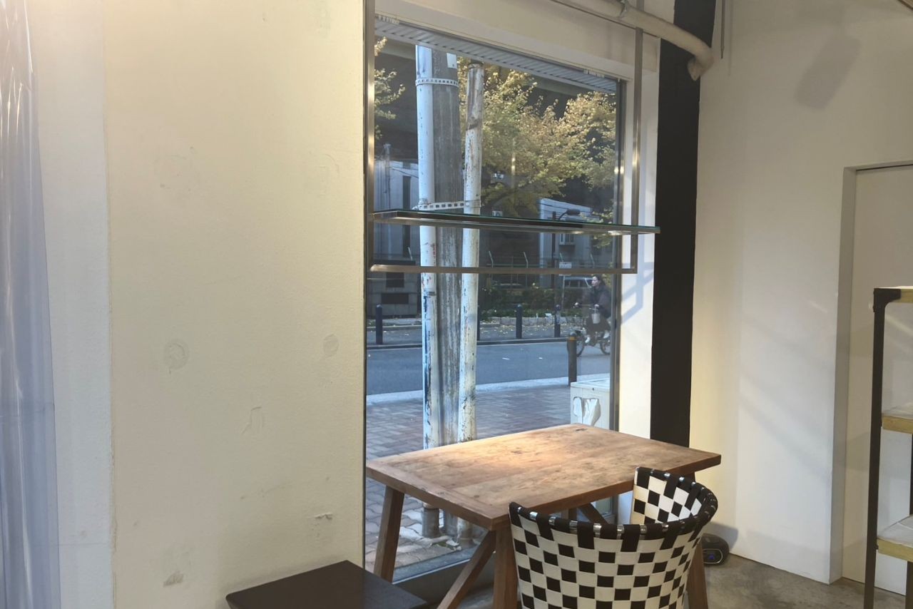 【四ツ橋駅4分】複数駅からアクセス可能！新町エリアにある展示会やポップアップストアに最適な白壁の路面イベントスペース