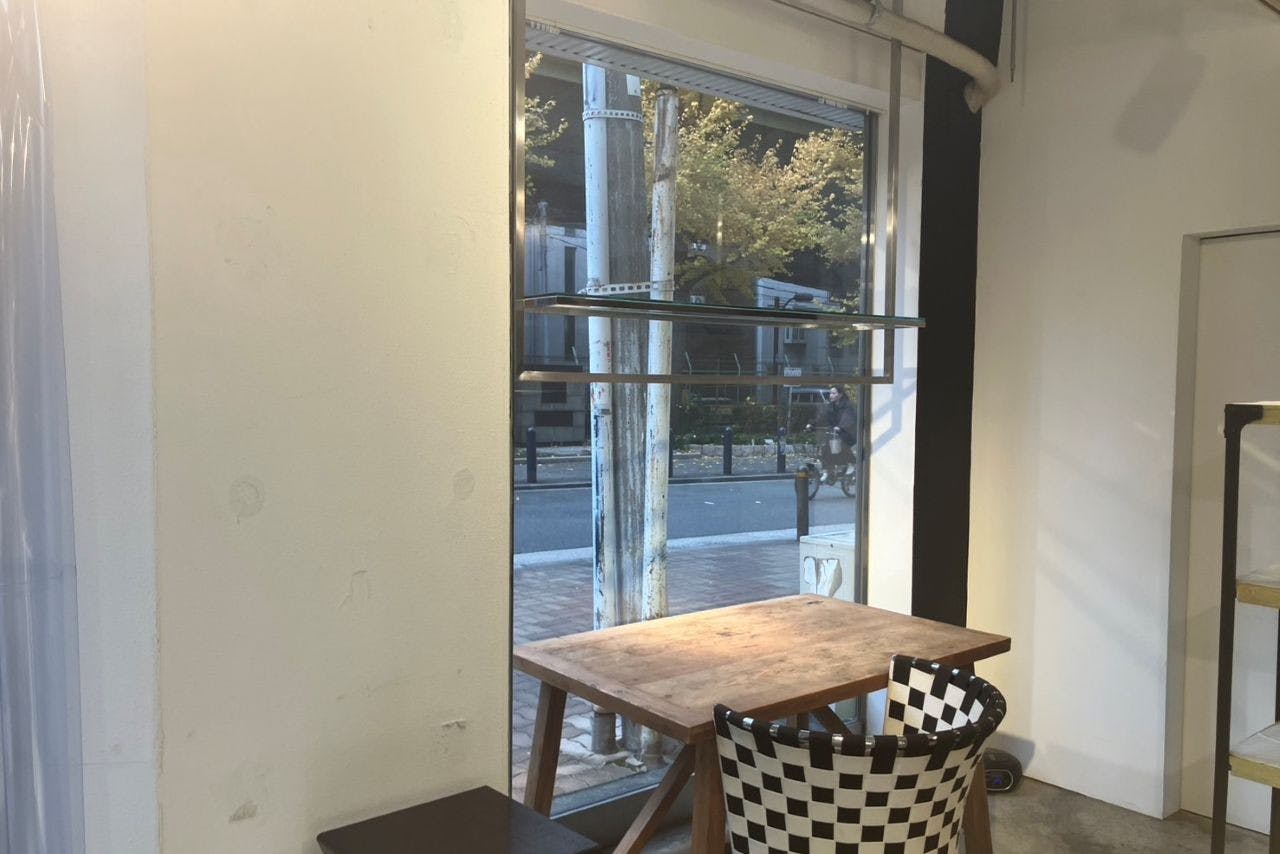 【四ツ橋駅4分】複数駅からアクセス可能！新町エリアにある展示会やポップアップストアに最適な白壁の路面イベントスペース