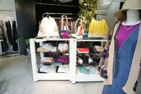 【四ツ橋駅4分】複数駅からアクセス可能!新町エリアにある展示会やポップアップストアに最適な白壁の路面イベントスペース