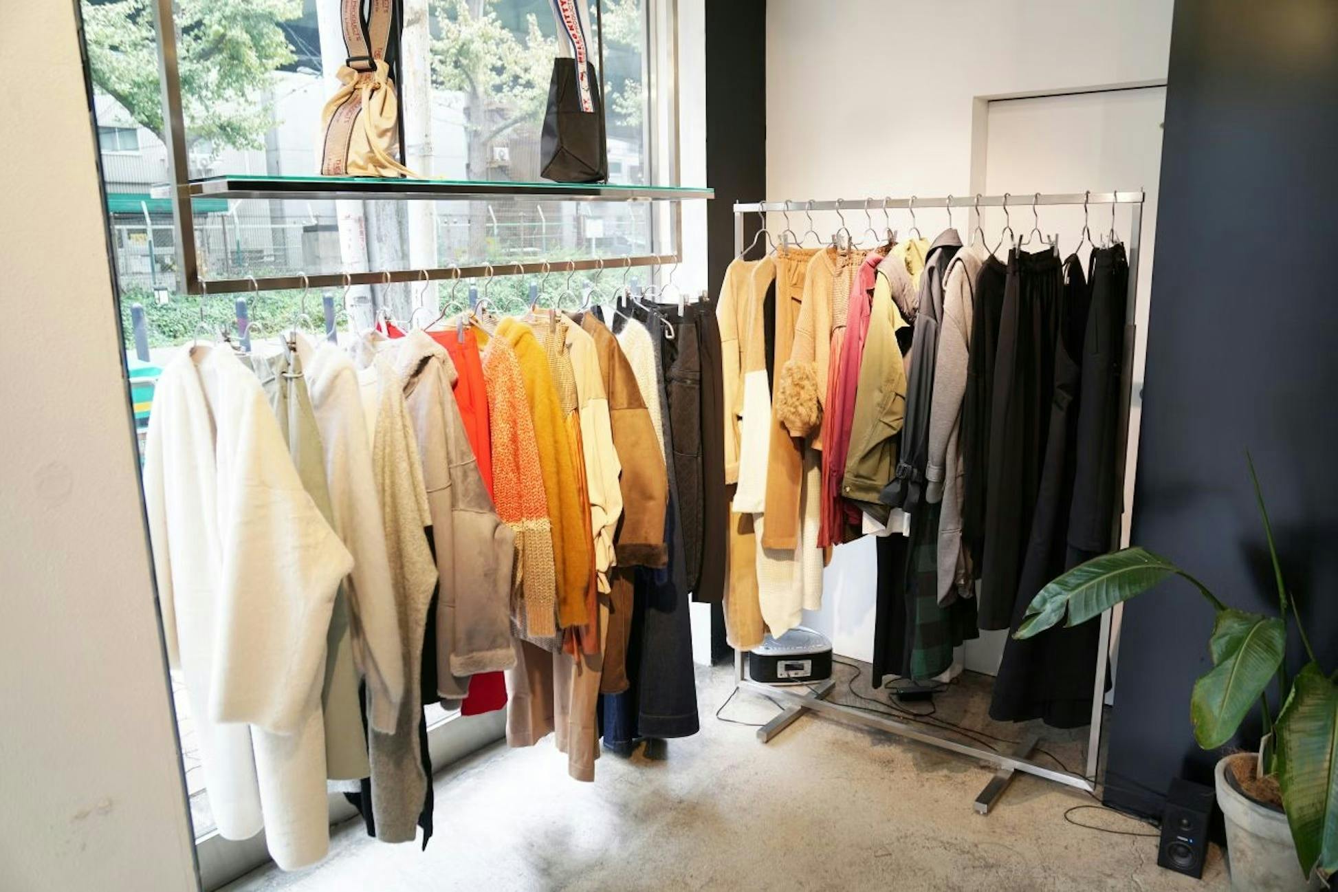 【四ツ橋駅4分】複数駅からアクセス可能!新町エリアにある展示会やポップアップストアに最適な白壁の路面イベントスペース