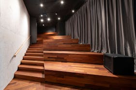 【渋谷アクシュ 階段室(たまりば)/渋谷駅5分】2024年7月にOPENした渋谷アクシュ内の階段型ユニークスペース。PRイベントやポップアップストア・ セミナーなど幅広くご利用いただけます。