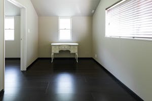 【福岡県春日市エリア】展示会やポップアップストア、マルシェに最適!閑静な住宅街に佇むエレガンスな雰囲気のイベントスペース