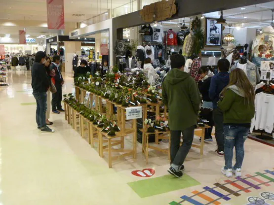 【イオンタウン郡山】おしゃれ館1F・ABC-MART前の食物販、商品案内に利用可能なイベントスペース