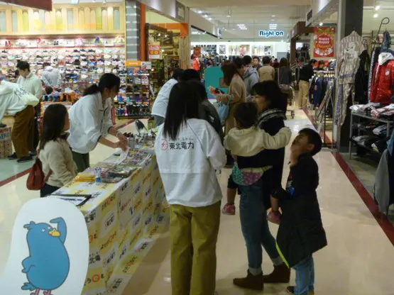 【イオンタウン郡山】おしゃれ館1F・ABC-MART前の食物販、商品案内に利用可能なイベントスペースの画像