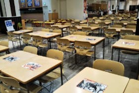 【イオンモール岡山】モール内広告 フードコート