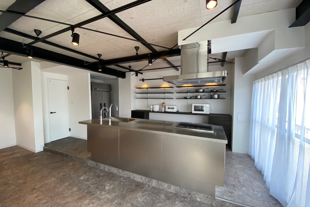 【鶴見市場駅8分】調理器具も充実した清潔感溢れるレンタルキッチン