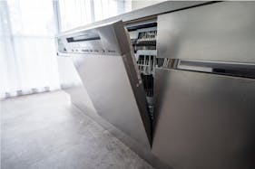 【鶴見市場駅8分】調理器具も充実した清潔感溢れるレンタルキッチン