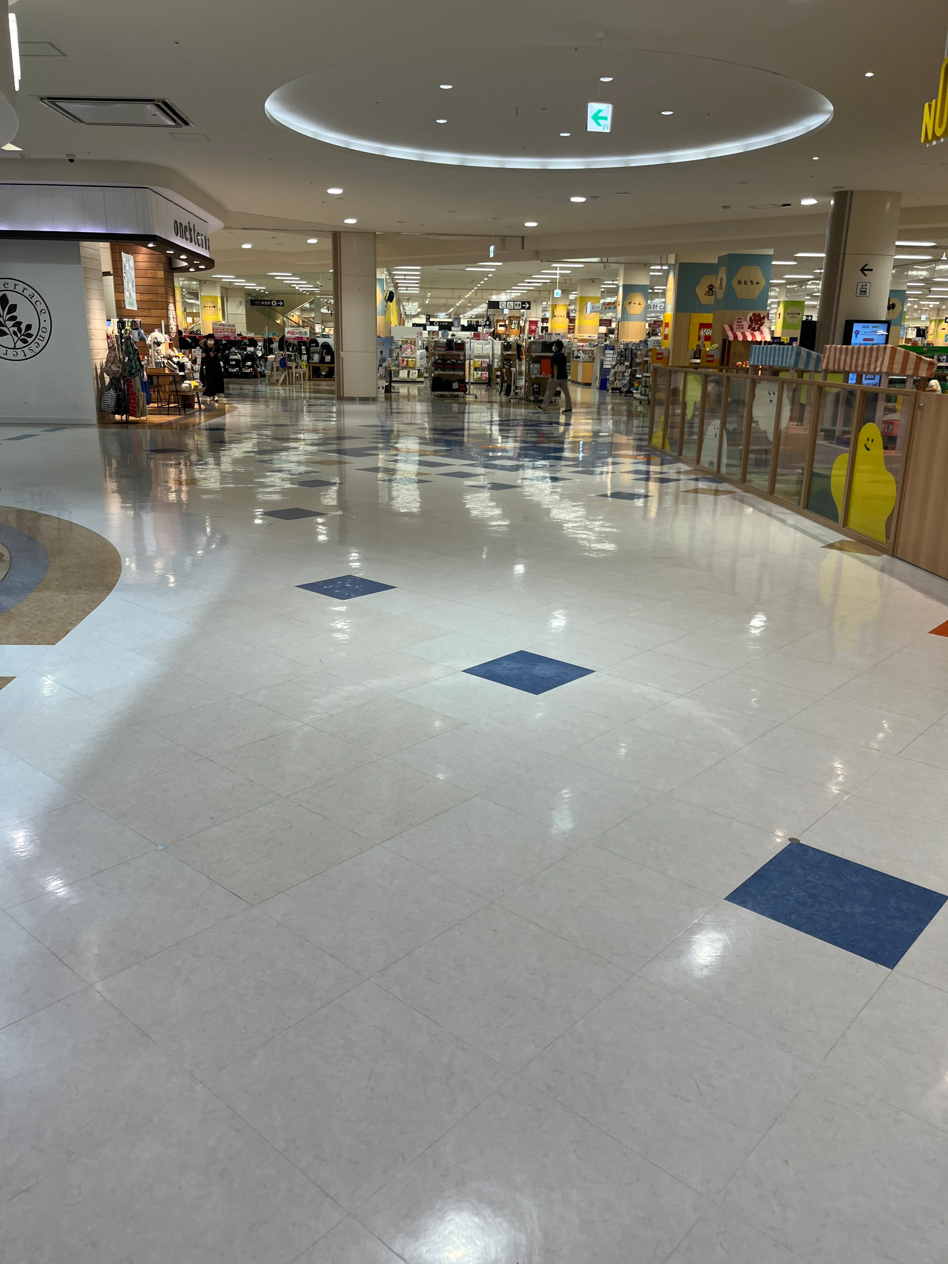 【イオンモール新居浜】2F 催事スペースJ(ワンズテラス・のびっこ間の通路)