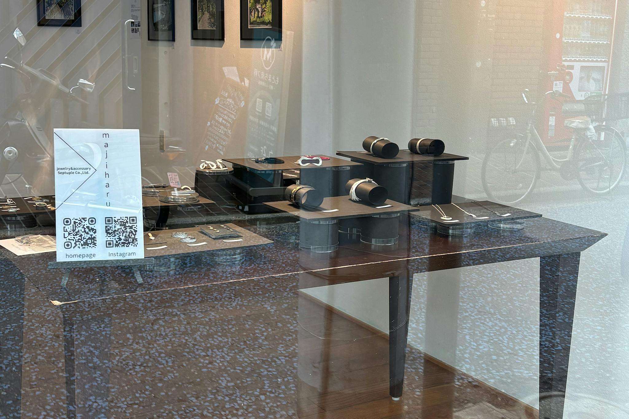 【石川町駅】メインギャラリー(ジュエリーのポップアップ)