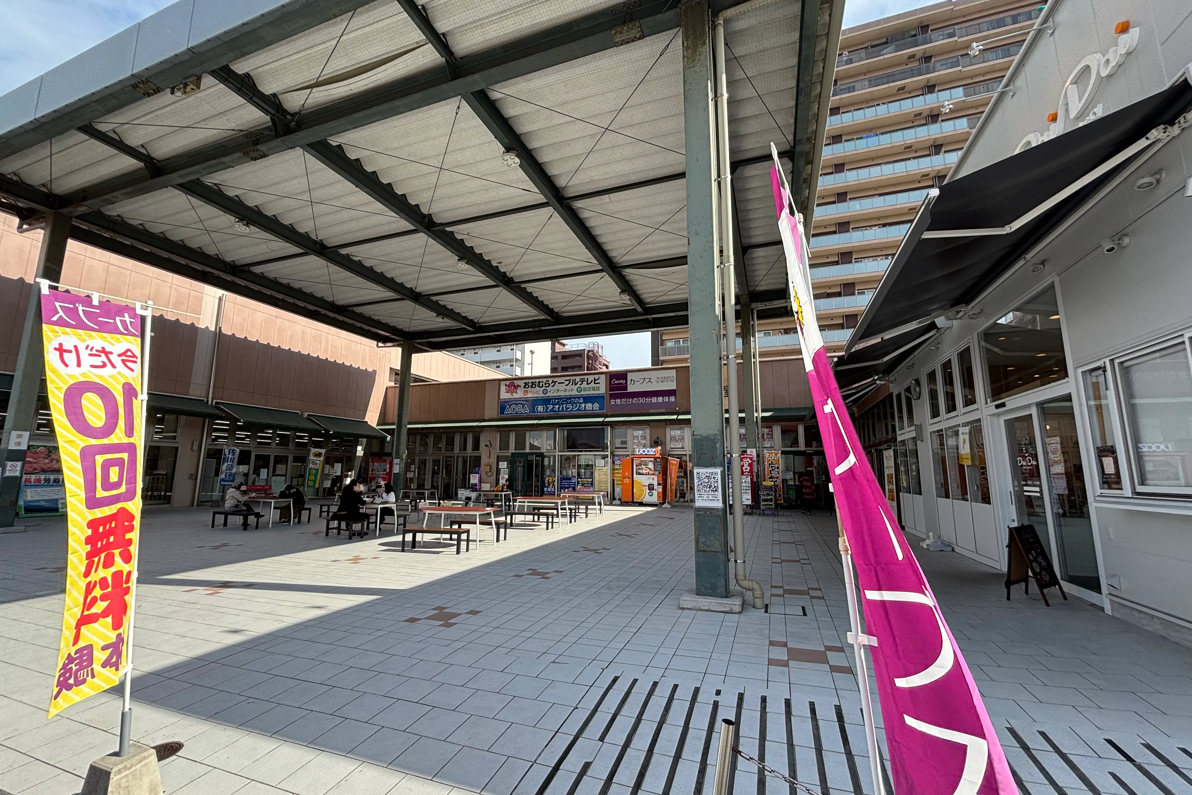 【コレモおおむら】物産展やポップアップストアに最適な屋根付きの屋外イベント広場スペース