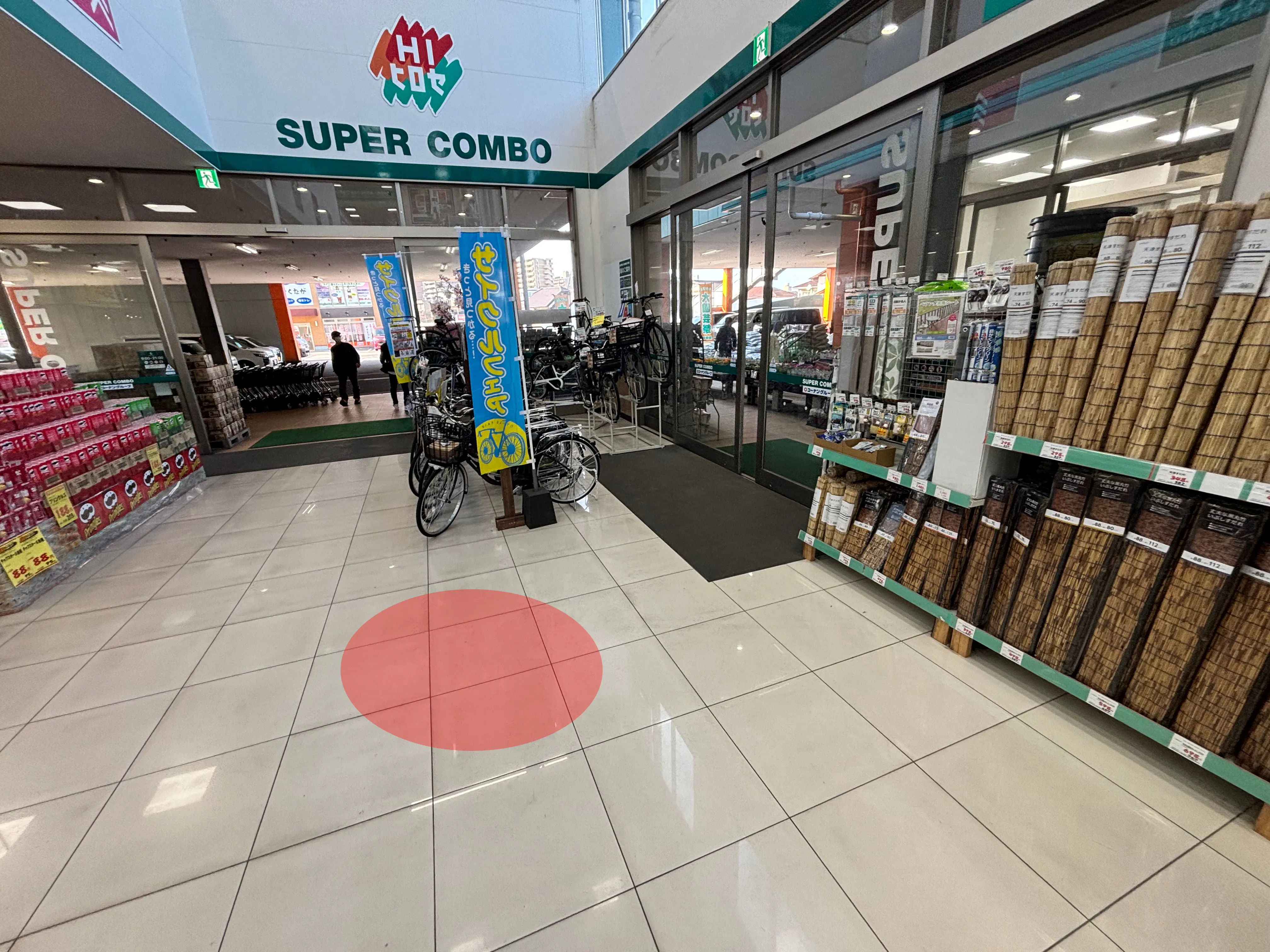 【HIヒロセスーパーコンボ明野店】プロモーションイベントに最適なホームセンターの1Fエレベーターホールスペース