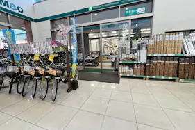 【HIヒロセスーパーコンボ明野店】プロモーションイベントに最適なホームセンターの1Fエレベーターホールスペース