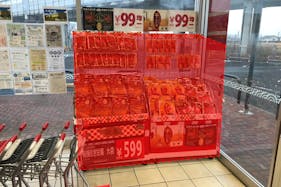 【西友 古里店】風除室 プロモーション用途や物販、食物販のポップアップストアに最適なスーパー店内催事イベントスペース