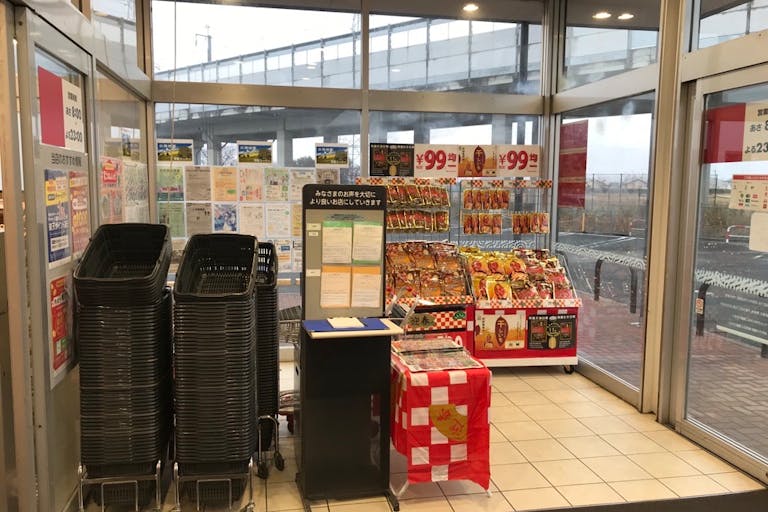 【西友 古里店】風除室 プロモーション用途や物販、食物販のポップアップストアに最適なスーパー店内催事イベントスペースの画像2