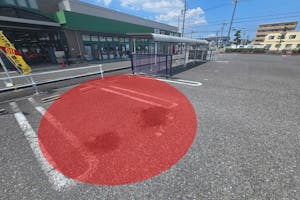 【ナフコトミダ中央店】キッチンカーや販促プロモーションに最適な入口近くの駐車場スペース