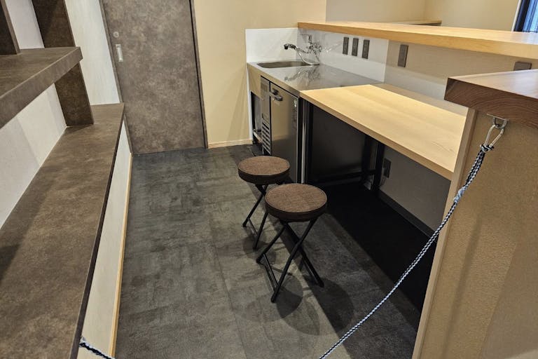 カウンター内側