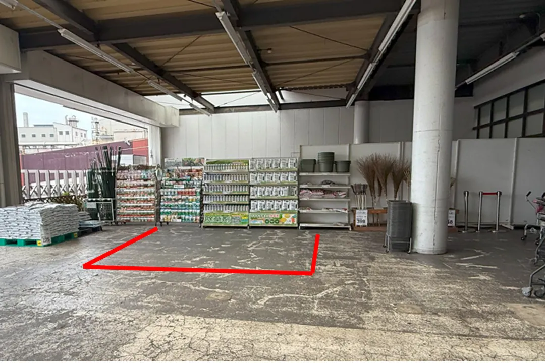 【スーパーセンタートライアル宇部中央店】Ⓐ食物販やPR活動に最適な【1F正面入口軒下 スペース】