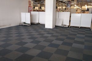 【イオンスーパーセンター五城目店】物販やプロモーションに最適なスーパーセンター内の区画型イベントスペース