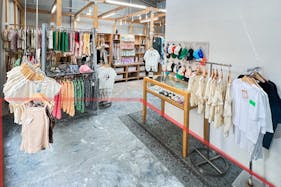 【大阪市/阿波座駅2分】子供服セレクトショップ「オルセンオルセン」内の一角にある物販のポップアップに最適なレンタルスペース