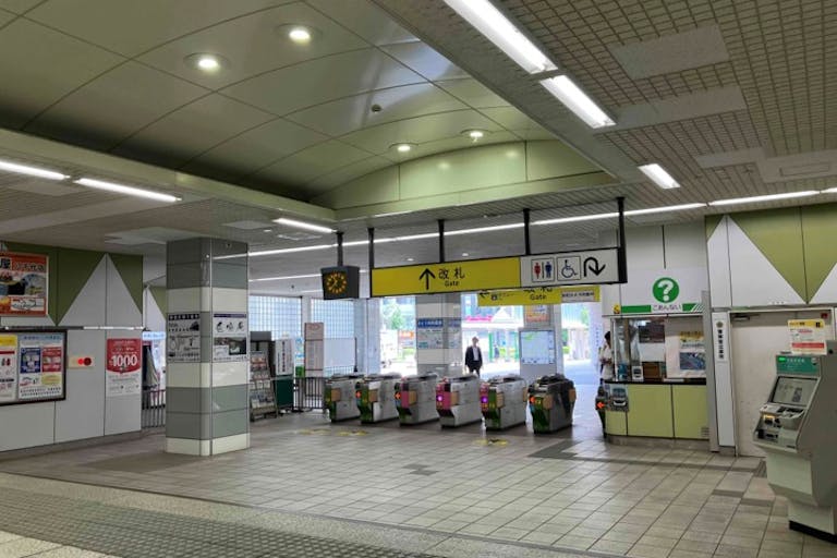 【八千代中央駅】プロモーションや食物販に最適な人流の多い改札前スペースの画像2