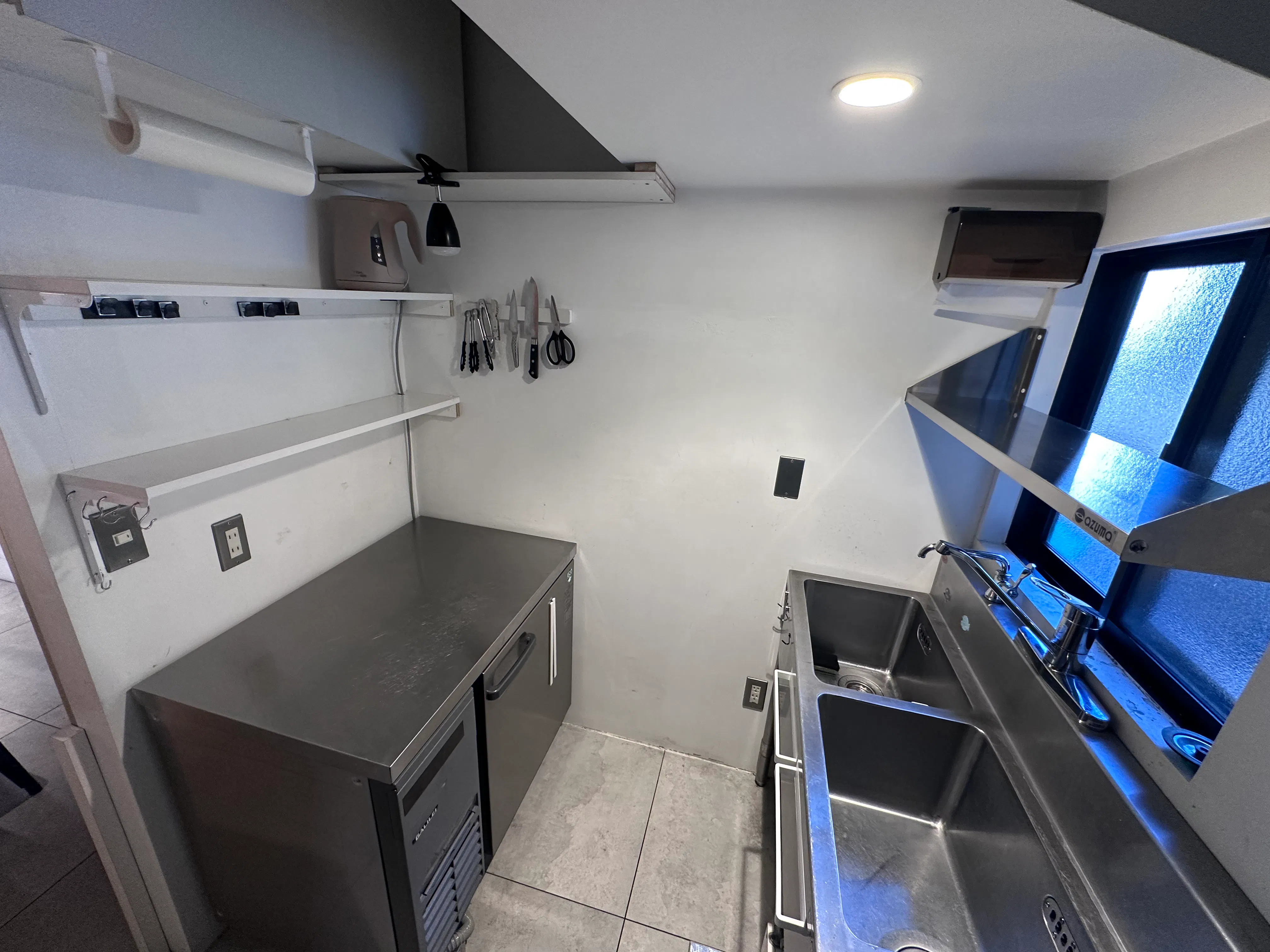 【池ノ上駅10分】飲食ポップアップに最適な飲食設備が充実した路面スペース