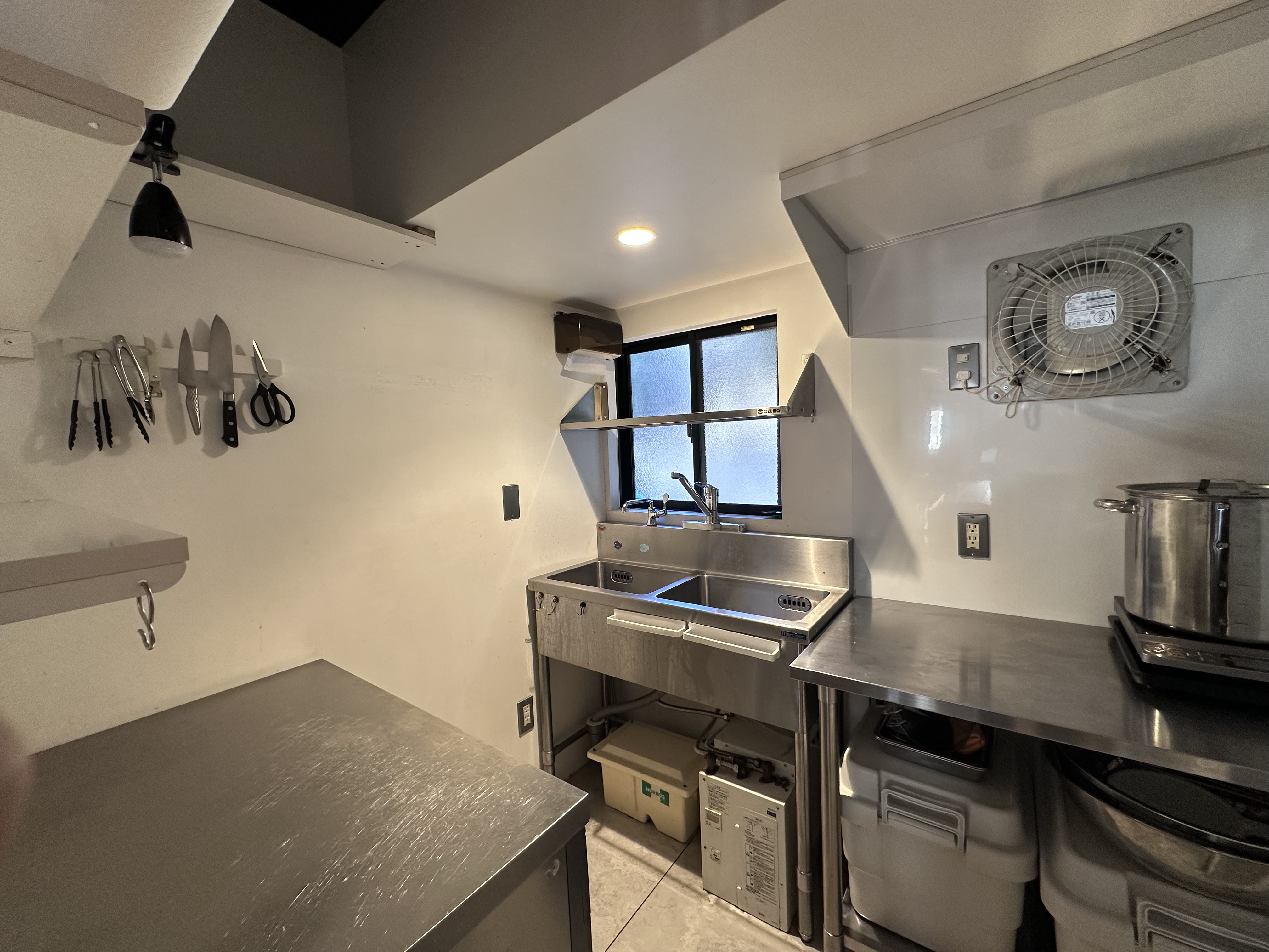 【池ノ上駅10分】飲食ポップアップに最適な飲食設備が充実した路面スペース