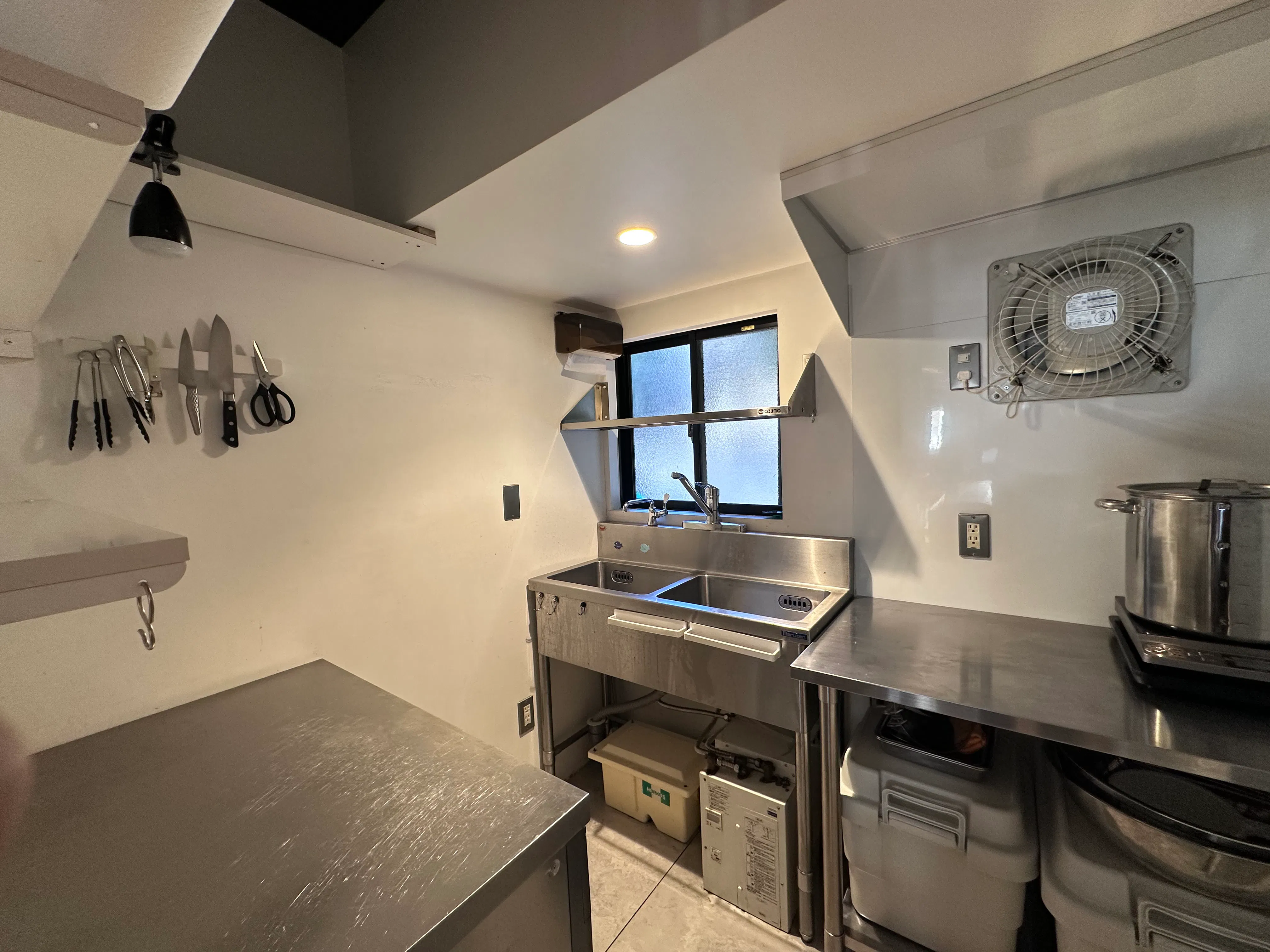 【池ノ上駅10分】飲食ポップアップに最適な飲食設備が充実した路面スペース