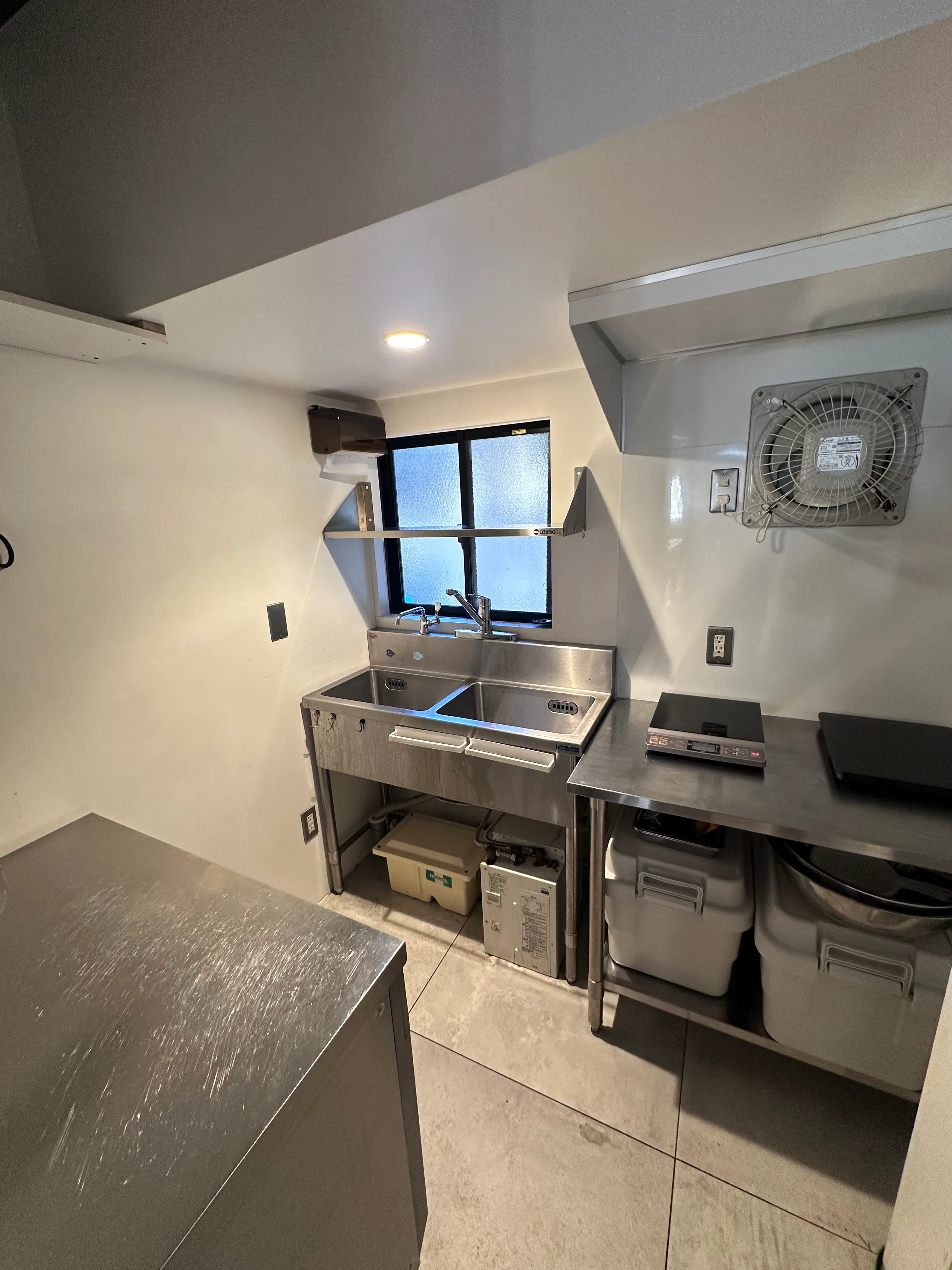 【池ノ上駅10分】飲食ポップアップに最適な飲食設備が充実した路面スペース