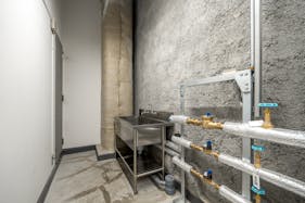 【Kアリーナ横浜】大規模な物販イベントプロモーションやイベント等に最適な世界最大級の音楽特化型アリーナふもとのイベントスペース